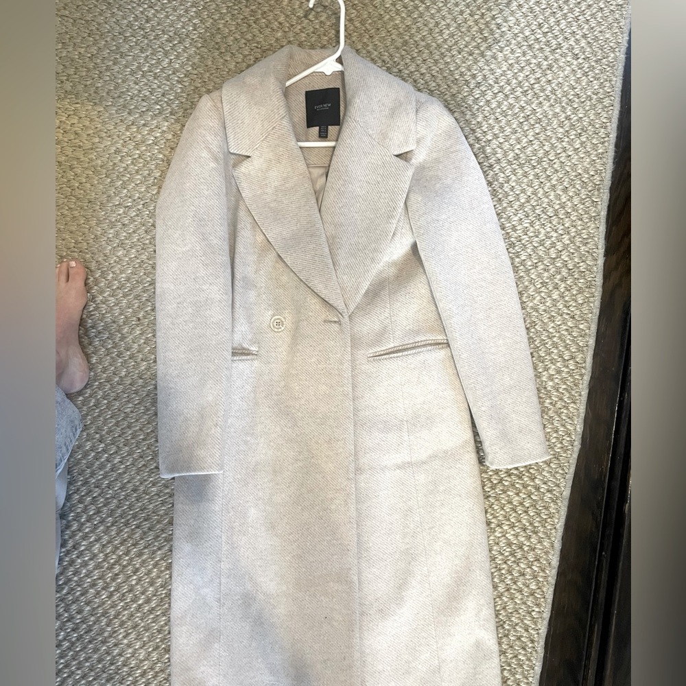 Ever New Melbourne Size 2 winter coat color cream